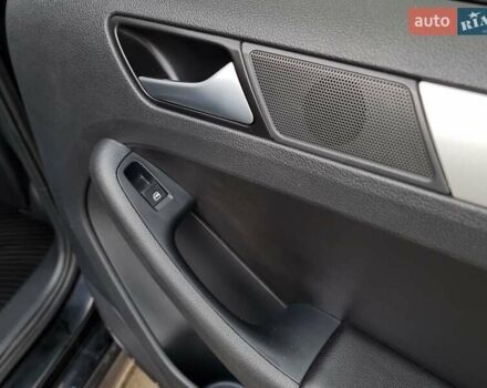 Чорний Фольксваген Джетта, об'ємом двигуна 1.8 л та пробігом 158 тис. км за 8699 $, фото 46 на Automoto.ua