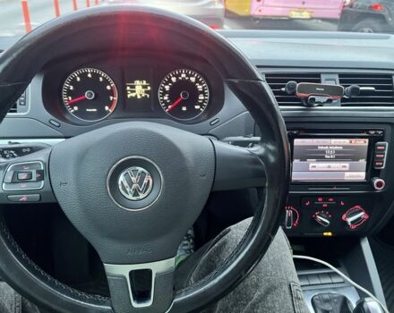 Черный Фольксваген Джетта, объемом двигателя 1.8 л и пробегом 142 тыс. км за 8500 $, фото 12 на Automoto.ua