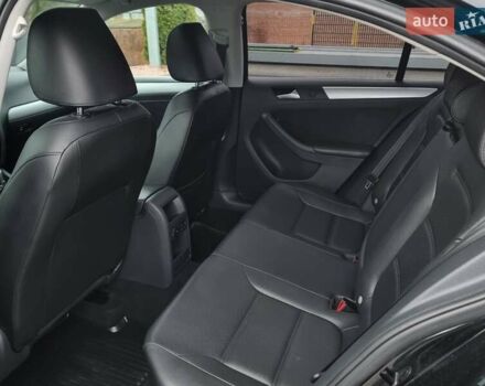 Чорний Фольксваген Джетта, об'ємом двигуна 1.8 л та пробігом 158 тис. км за 8699 $, фото 43 на Automoto.ua