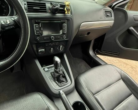 Черный Фольксваген Джетта, объемом двигателя 1.8 л и пробегом 150 тыс. км за 9999 $, фото 11 на Automoto.ua