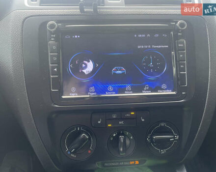 Черный Фольксваген Джетта, объемом двигателя 2 л и пробегом 133 тыс. км за 11000 $, фото 14 на Automoto.ua