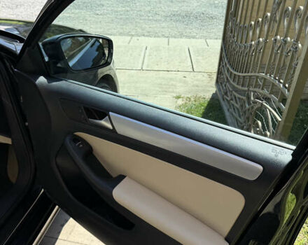 Черный Фольксваген Джетта, объемом двигателя 1.8 л и пробегом 206 тыс. км за 9900 $, фото 13 на Automoto.ua