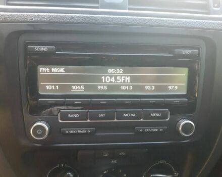 Черный Фольксваген Джетта, объемом двигателя 1.8 л и пробегом 155 тыс. км за 9200 $, фото 11 на Automoto.ua