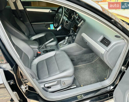 Черный Фольксваген Джетта, объемом двигателя 1.8 л и пробегом 160 тыс. км за 11550 $, фото 9 на Automoto.ua