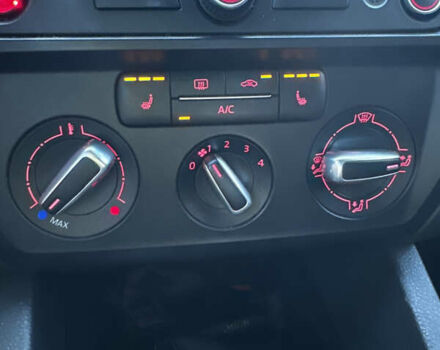 Черный Фольксваген Джетта, объемом двигателя 1.8 л и пробегом 134 тыс. км за 12000 $, фото 26 на Automoto.ua