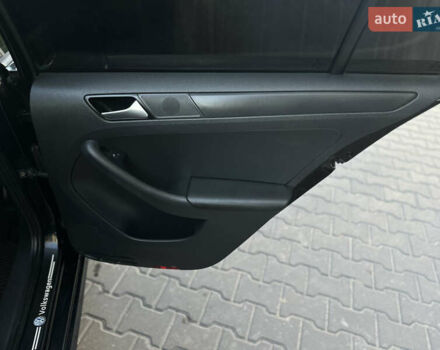 Чорний Фольксваген Джетта, об'ємом двигуна 2 л та пробігом 182 тис. км за 7700 $, фото 25 на Automoto.ua