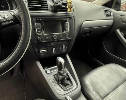 Черный Фольксваген Джетта, объемом двигателя 1.8 л и пробегом 150 тыс. км за 9999 $, фото 9 на Automoto.ua