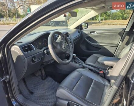 Черный Фольксваген Джетта, объемом двигателя 2 л и пробегом 250 тыс. км за 7500 $, фото 3 на Automoto.ua