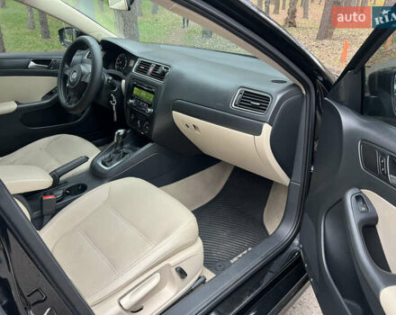 Черный Фольксваген Джетта, объемом двигателя 1.8 л и пробегом 200 тыс. км за 7499 $, фото 13 на Automoto.ua