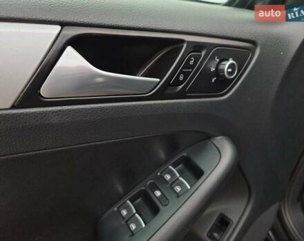 Чорний Фольксваген Джетта, об'ємом двигуна 1.8 л та пробігом 158 тис. км за 8699 $, фото 37 на Automoto.ua