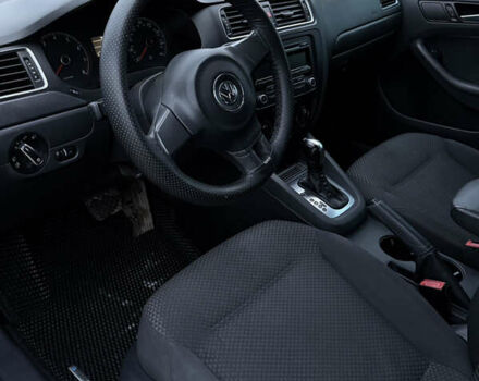 Черный Фольксваген Джетта, объемом двигателя 1.98 л и пробегом 203 тыс. км за 8300 $, фото 12 на Automoto.ua