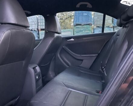 Черный Фольксваген Джетта, объемом двигателя 1.8 л и пробегом 250 тыс. км за 7900 $, фото 6 на Automoto.ua