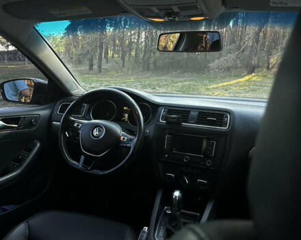 Черный Фольксваген Джетта, объемом двигателя 1.8 л и пробегом 134 тыс. км за 11000 $, фото 20 на Automoto.ua