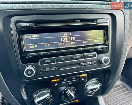 Черный Фольксваген Джетта, объемом двигателя 1.8 л и пробегом 220 тыс. км за 8500 $, фото 34 на Automoto.ua