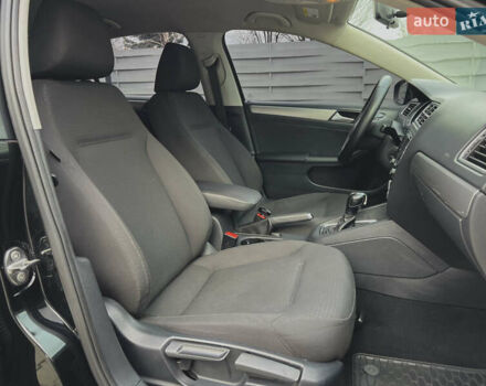 Чорний Фольксваген Джетта, об'ємом двигуна 1.8 л та пробігом 200 тис. км за 8400 $, фото 31 на Automoto.ua