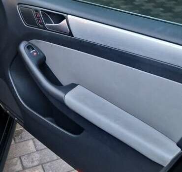 Чорний Фольксваген Джетта, об'ємом двигуна 1.4 л та пробігом 241 тис. км за 8599 $, фото 12 на Automoto.ua