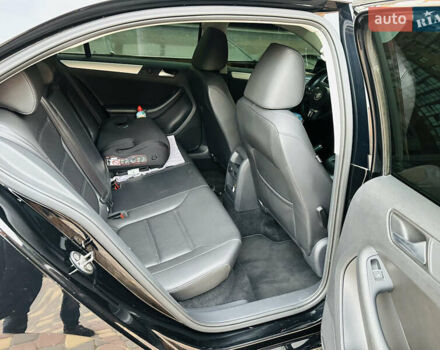 Черный Фольксваген Джетта, объемом двигателя 1.8 л и пробегом 160 тыс. км за 11550 $, фото 10 на Automoto.ua