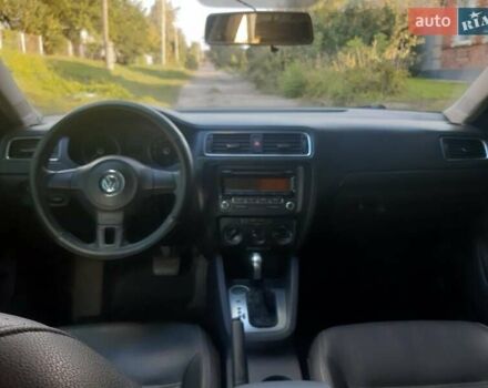 Черный Фольксваген Джетта, объемом двигателя 1.8 л и пробегом 155 тыс. км за 8900 $, фото 7 на Automoto.ua