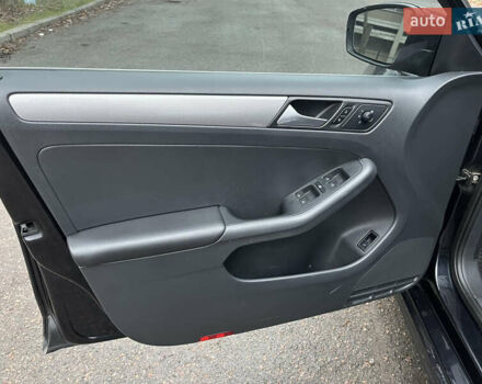 Черный Фольксваген Джетта, объемом двигателя 1.98 л и пробегом 145 тыс. км за 9400 $, фото 10 на Automoto.ua