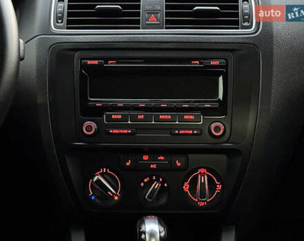 Черный Фольксваген Джетта, объемом двигателя 1.8 л и пробегом 149 тыс. км за 8500 $, фото 19 на Automoto.ua