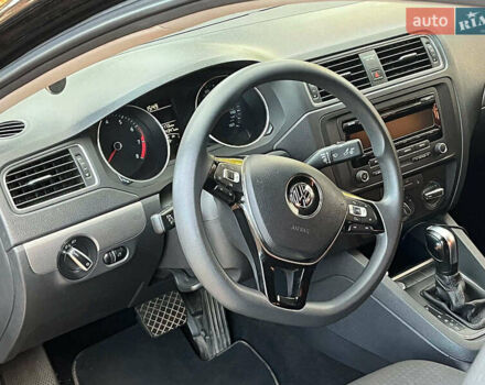 Черный Фольксваген Джетта, объемом двигателя 1.8 л и пробегом 151 тыс. км за 8490 $, фото 23 на Automoto.ua