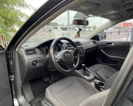 Черный Фольксваген Джетта, объемом двигателя 2 л и пробегом 170 тыс. км за 7750 $, фото 4 на Automoto.ua