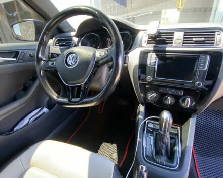 Черный Фольксваген Джетта, объемом двигателя 1.8 л и пробегом 180 тыс. км за 11500 $, фото 13 на Automoto.ua