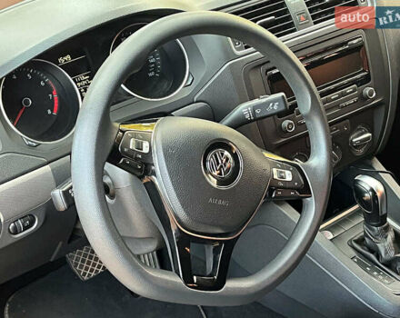 Черный Фольксваген Джетта, объемом двигателя 1.8 л и пробегом 151 тыс. км за 8490 $, фото 24 на Automoto.ua