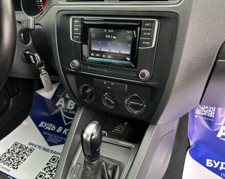 Черный Фольксваген Джетта, объемом двигателя 1.4 л и пробегом 156 тыс. км за 9900 $, фото 10 на Automoto.ua