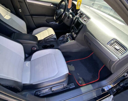 Черный Фольксваген Джетта, объемом двигателя 1.8 л и пробегом 180 тыс. км за 11500 $, фото 14 на Automoto.ua