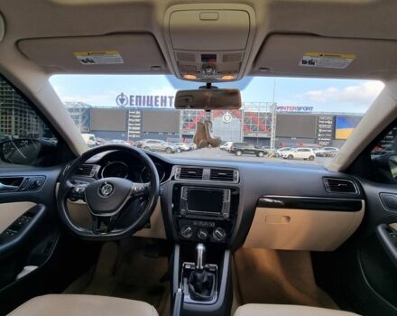 Черный Фольксваген Джетта, объемом двигателя 1.8 л и пробегом 190 тыс. км за 11000 $, фото 4 на Automoto.ua