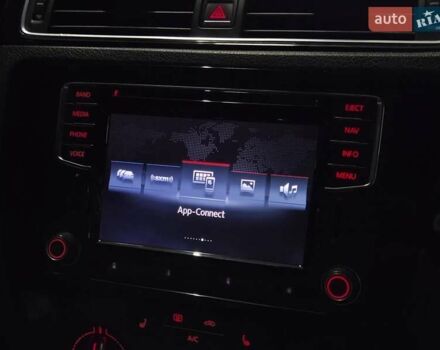 Черный Фольксваген Джетта, объемом двигателя 1.8 л и пробегом 202 тыс. км за 10999 $, фото 13 на Automoto.ua