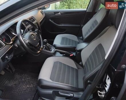 Черный Фольксваген Джетта, объемом двигателя 2 л и пробегом 155 тыс. км за 12950 $, фото 10 на Automoto.ua