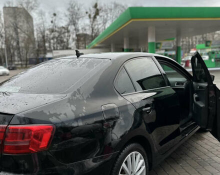 Черный Фольксваген Джетта, объемом двигателя 1.8 л и пробегом 135 тыс. км за 12000 $, фото 4 на Automoto.ua