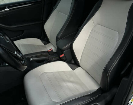 Чорний Фольксваген Джетта, об'ємом двигуна 1.8 л та пробігом 149 тис. км за 11200 $, фото 8 на Automoto.ua