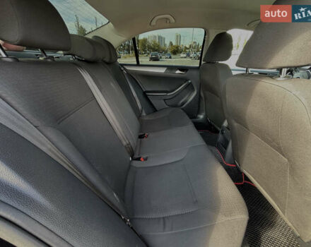 Черный Фольксваген Джетта, объемом двигателя 1.8 л и пробегом 270 тыс. км за 10000 $, фото 26 на Automoto.ua