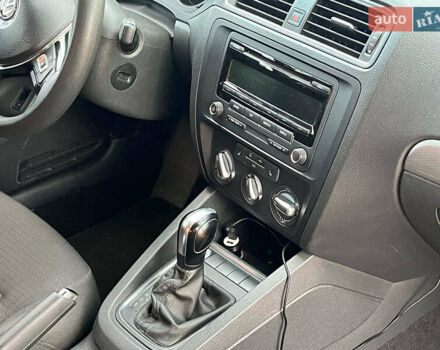 Черный Фольксваген Джетта, объемом двигателя 1.8 л и пробегом 151 тыс. км за 8490 $, фото 13 на Automoto.ua