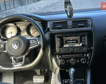 Фольксваген Джетта 2015 у Полтаві на Automoto.ua Чорний Фольксваген Джетта, об'ємом двигуна 2 л та пробігом 170 тис. км за 12800 $, фото 13 на Automoto.ua