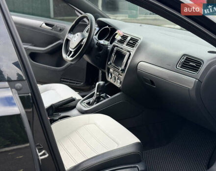 Черный Фольксваген Джетта, объемом двигателя 1.8 л и пробегом 167 тыс. км за 9500 $, фото 9 на Automoto.ua