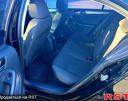 Черный Фольксваген Джетта, объемом двигателя 1.8 л и пробегом 185 тыс. км за 10500 $, фото 4 на Automoto.ua