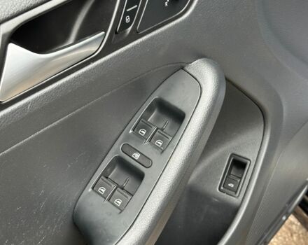 Черный Фольксваген Джетта, объемом двигателя 1.4 л и пробегом 156 тыс. км за 9900 $, фото 12 на Automoto.ua