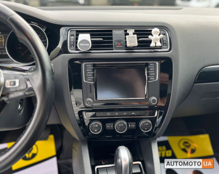 Черный Фольксваген Джетта, объемом двигателя 1.6 л и пробегом 130 тыс. км за 14000 $, фото 17 на Automoto.ua