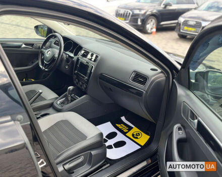 Черный Фольксваген Джетта, объемом двигателя 1.6 л и пробегом 130 тыс. км за 14000 $, фото 19 на Automoto.ua