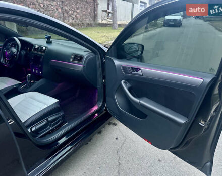 Черный Фольксваген Джетта, объемом двигателя 1.8 л и пробегом 90 тыс. км за 11500 $, фото 23 на Automoto.ua