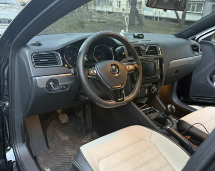 Чорний Фольксваген Джетта, об'ємом двигуна 1.8 л та пробігом 188 тис. км за 11000 $, фото 8 на Automoto.ua