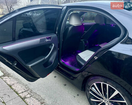 Черный Фольксваген Джетта, объемом двигателя 1.8 л и пробегом 90 тыс. км за 11500 $, фото 22 на Automoto.ua