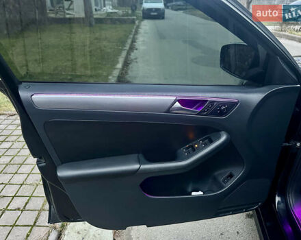 Черный Фольксваген Джетта, объемом двигателя 1.8 л и пробегом 90 тыс. км за 11500 $, фото 14 на Automoto.ua