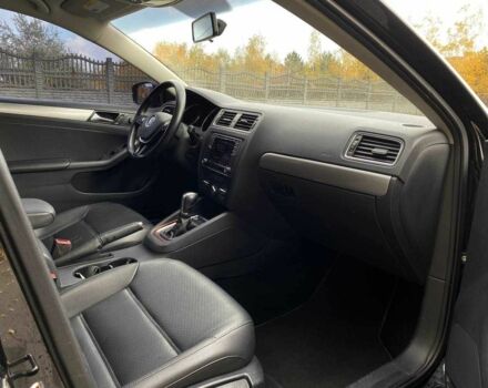 Фольксваген Джетта 2016 в Днепре (Днепропетровске) на Automoto.ua Черный Фольксваген Джетта, объемом двигателя 1.4 л и пробегом 128 тыс. км за 10500 $, фото 17 на Automoto.ua