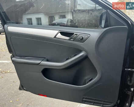 Чорний Фольксваген Джетта, об'ємом двигуна 1.4 л та пробігом 150 тис. км за 10500 $, фото 6 на Automoto.ua