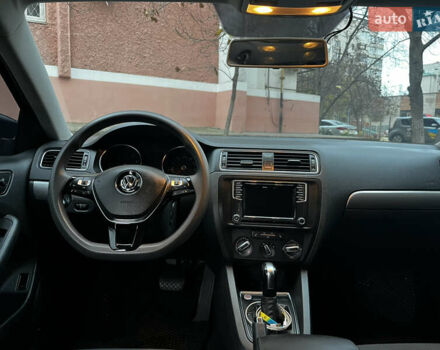 Чорний Фольксваген Джетта, об'ємом двигуна 1.4 л та пробігом 150 тис. км за 10500 $, фото 5 на Automoto.ua